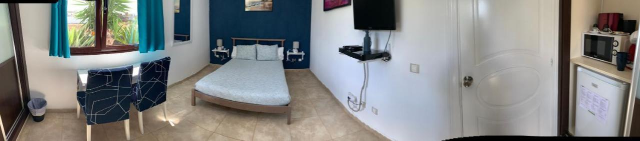 Habitaciones Tia Ela Yaiza  Exteriör bild